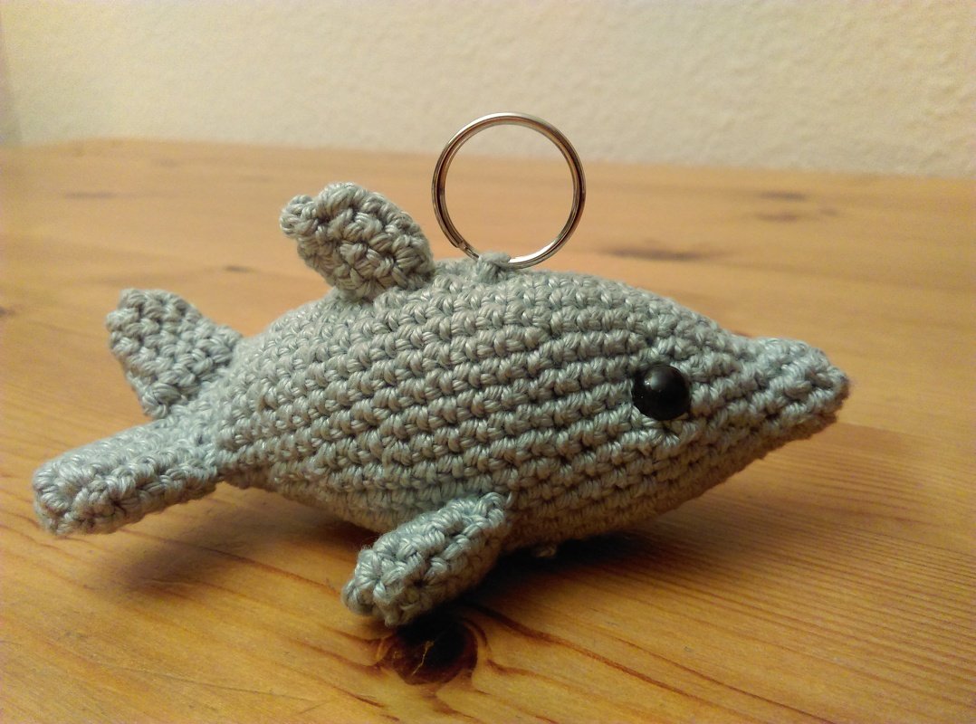 Häkelanleitung für einen Delfin - Schlüsselanhänger