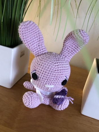 Die süßen Häschen sind schnell gehäkelt. Einfach zu witzig! Danke für die schöne Anleitung! :))