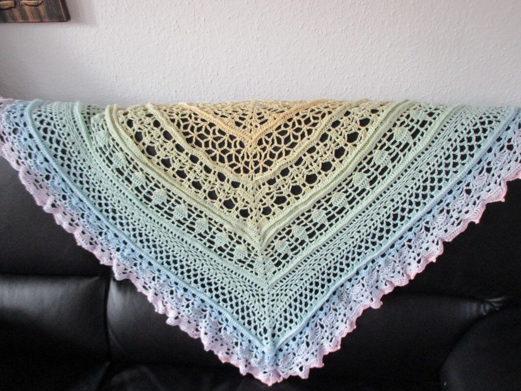 Edlothia Shawl