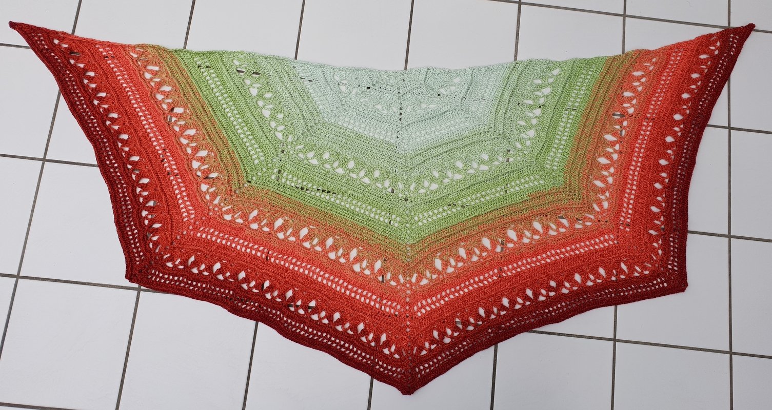 Crochet pattern Iuliel Shawl
