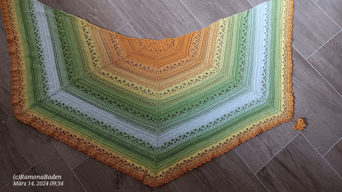Crochet pattern Iuliel Shawl