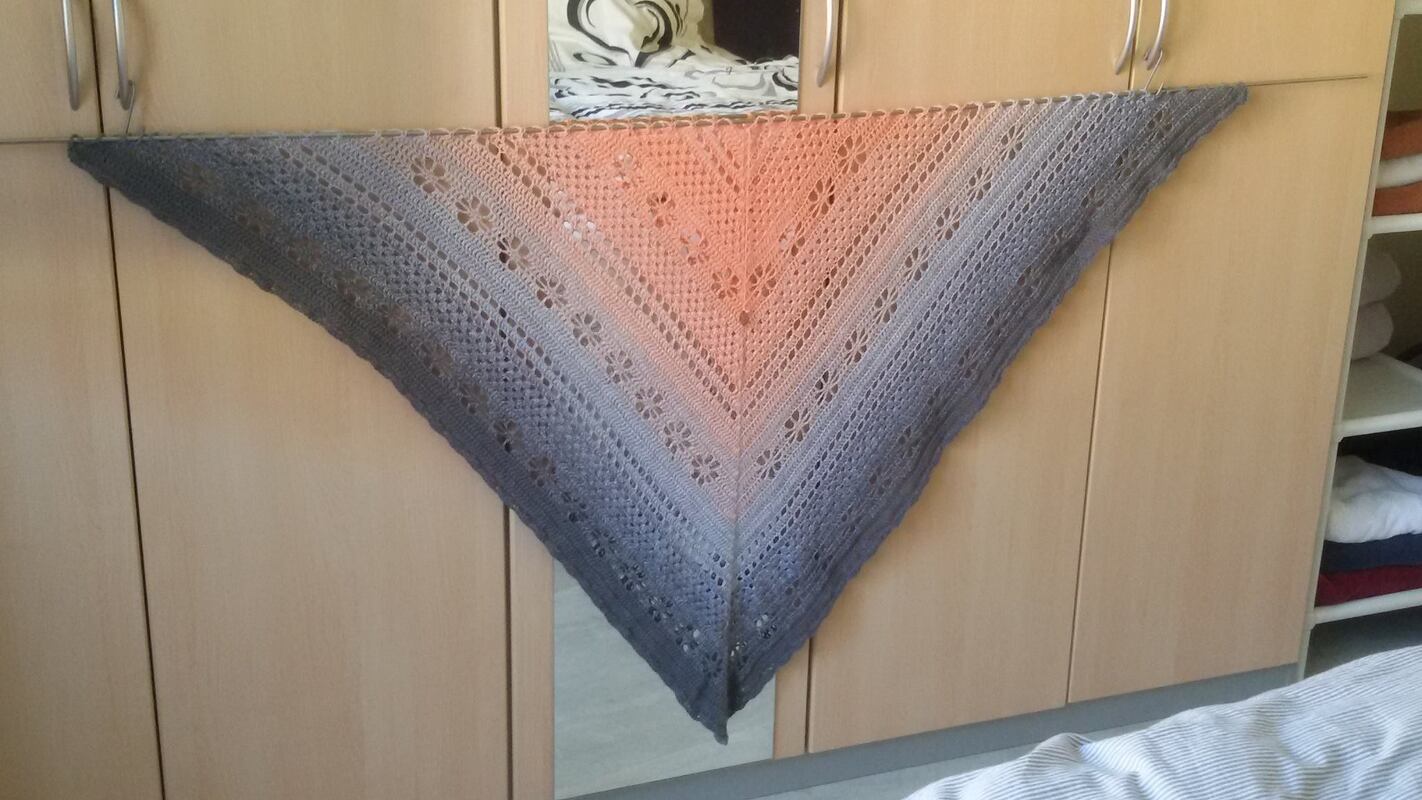 Dreieckstuch "Magic Winter Flower"