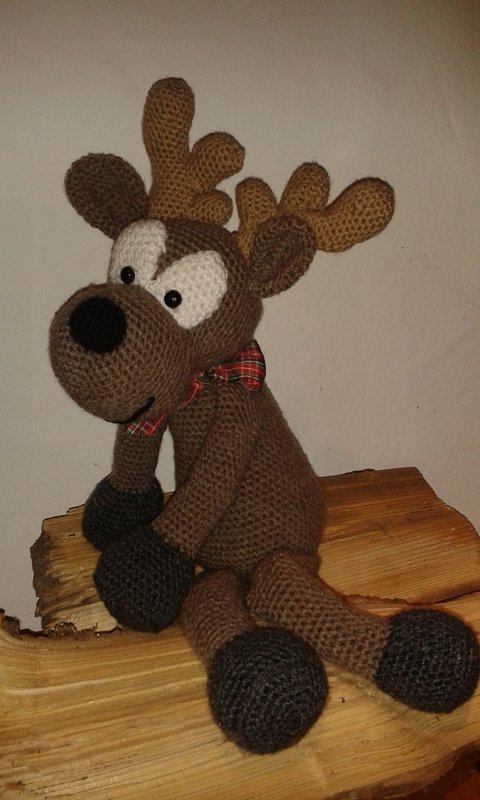 2 in 1: Trophäe und großes Kuscheltier Eddie Elch, Schlenkertier Häkelanleitung als PDF