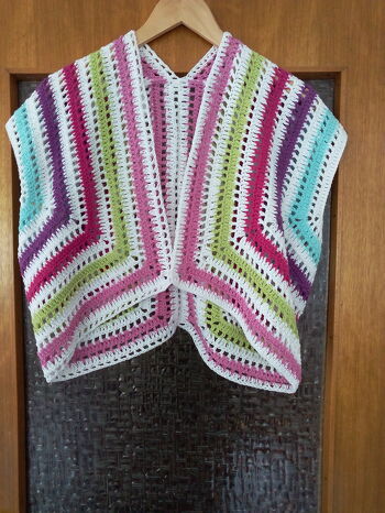 Weste von Petra Perle. Super einfach in jeder Größe nachzuarbeiten. Tolle Anleitung!