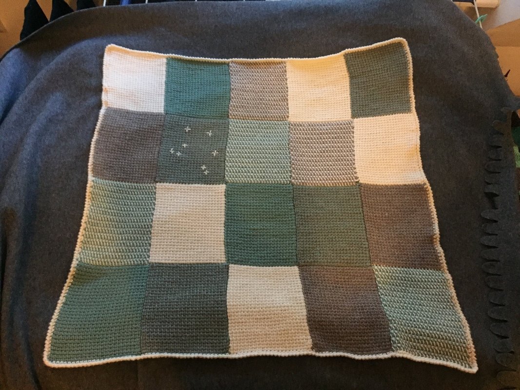 Tunesisch gehäkelte Babydecke Patchwork