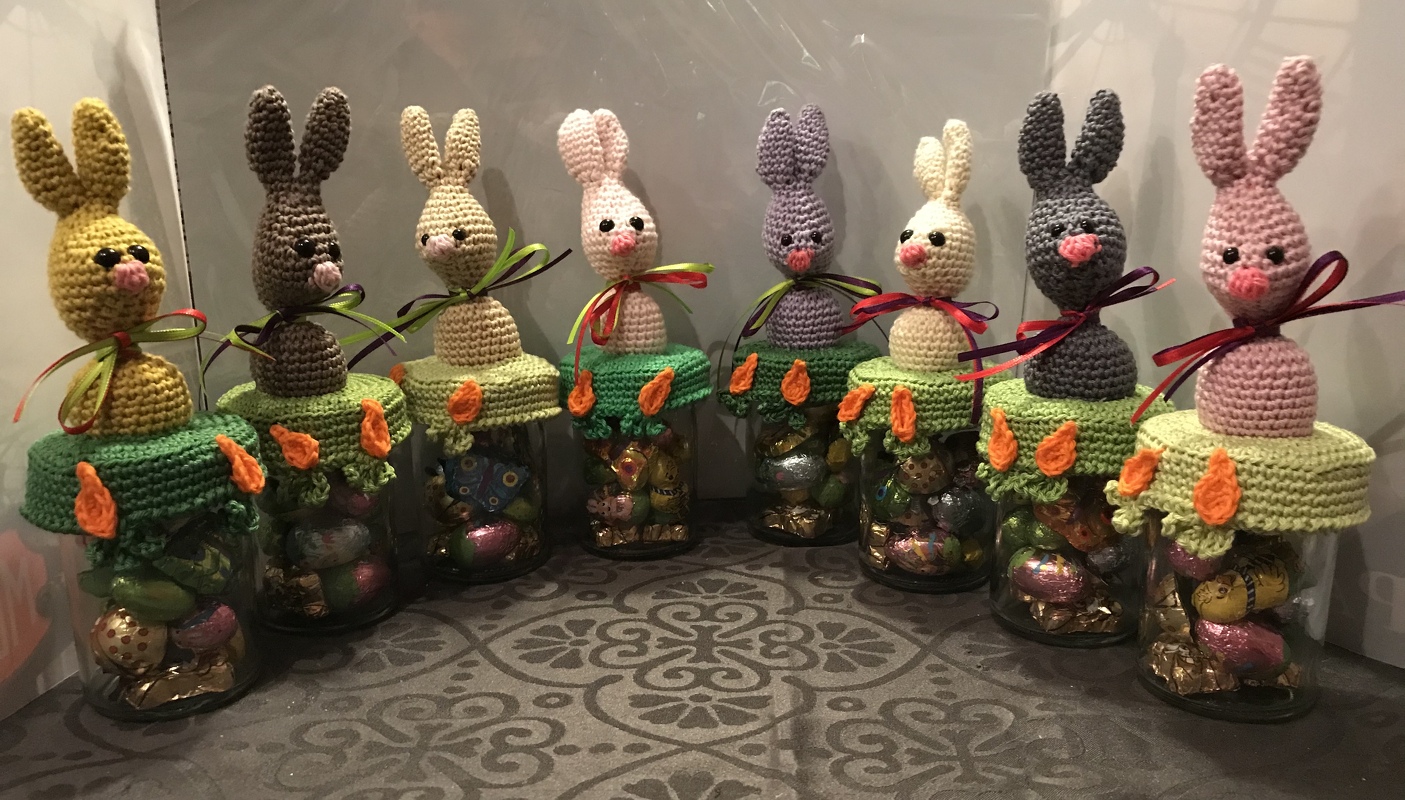 Häkelanleitung Kurti Der Hase / Deckelbezug für Bonbonglas / Dekobezug für Marmeladenglas