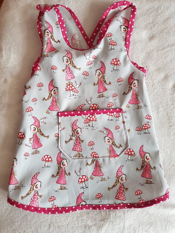 Schürzenkleid Schnittmuster &amp; Nähanleitung, Kleid für Kinder und Babys