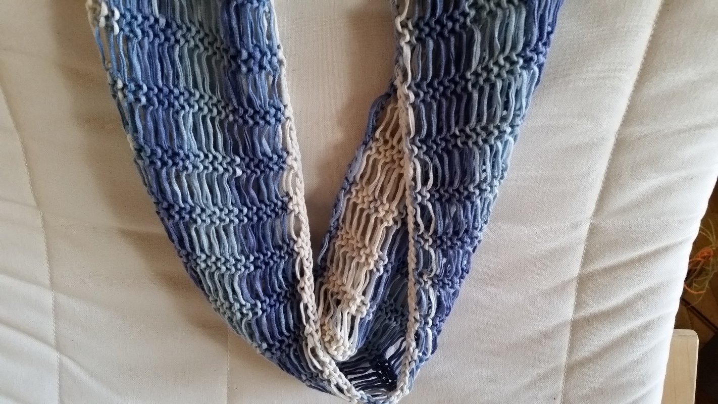 Mustermaschenloop gestrickt