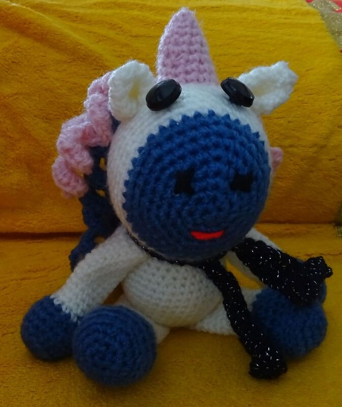 Einhorn Aurora Häkelanleitung