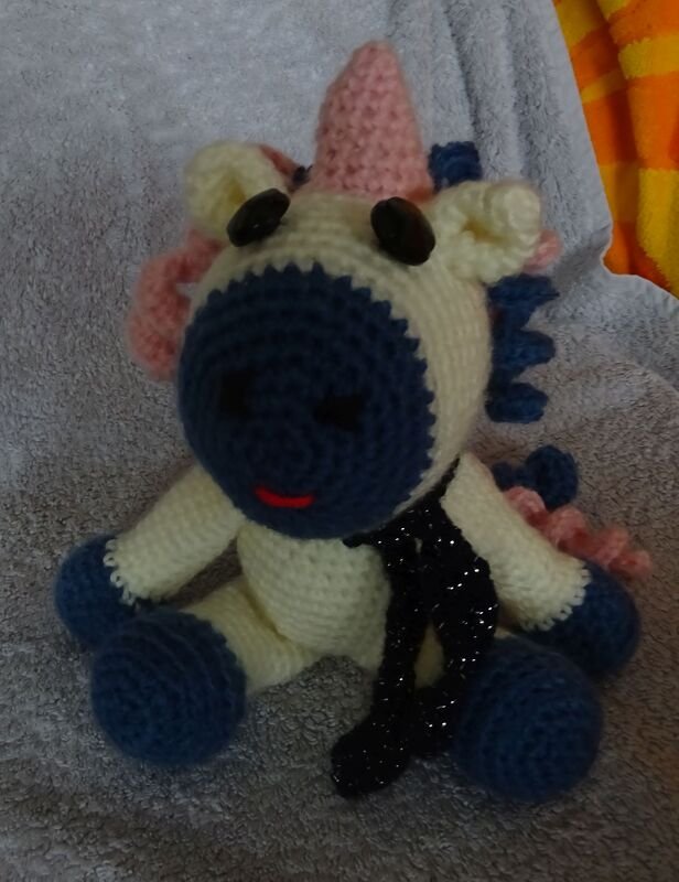 Einhorn Aurora Häkelanleitung