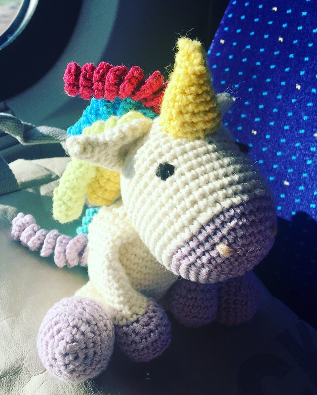 Einhorn Aurora Häkelanleitung