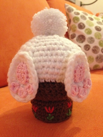 Ein echter Hingucker, meine Kinder lieben das Häschen im Blumentopf.