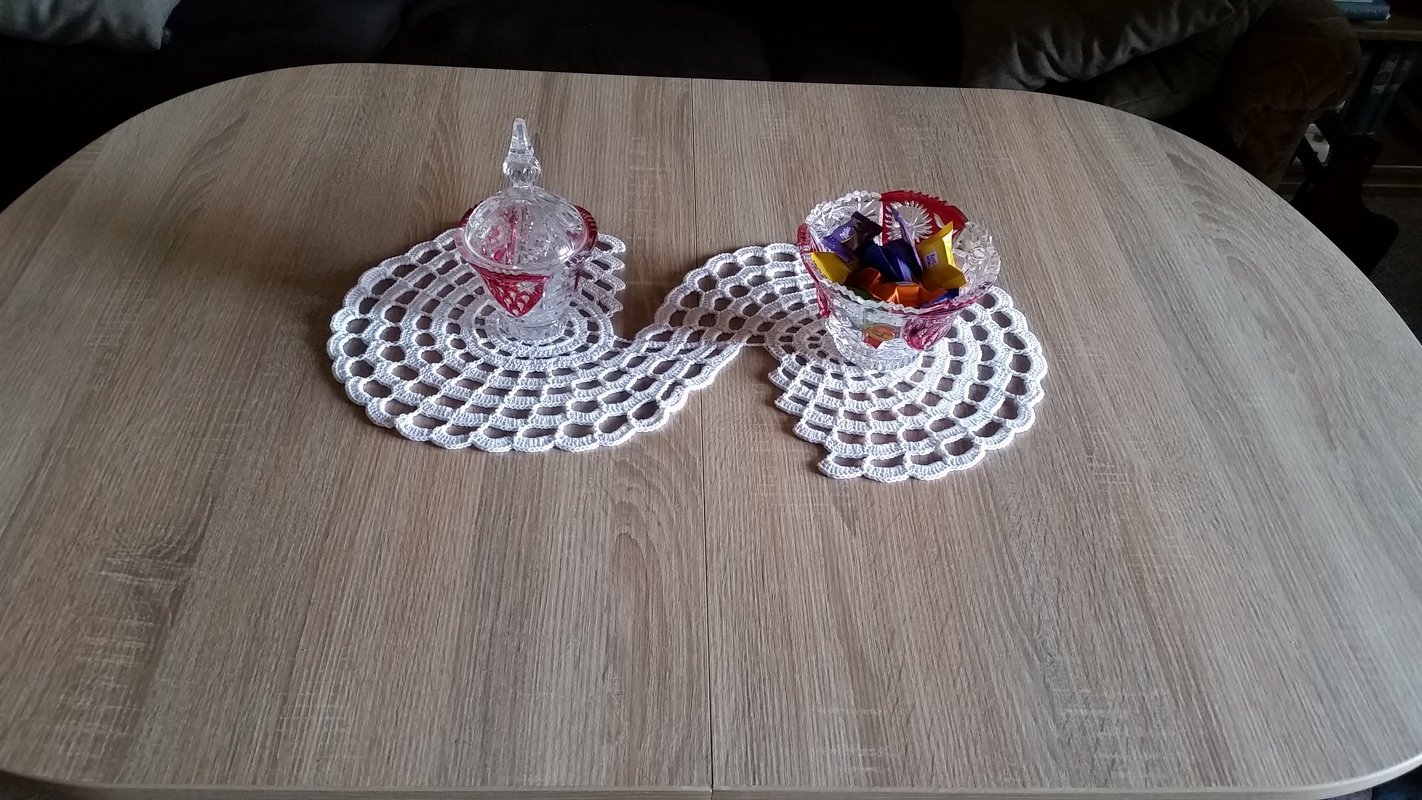 Häkelanleitung, Tischläufer Stella