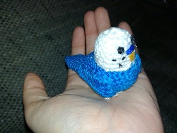 Also das mit dem Gesicht muss ich noch üben... :D
Geniale Anleitung! Und süßes Ergebnis! :)
Kaum geschlüpft, schon handzahm! :)