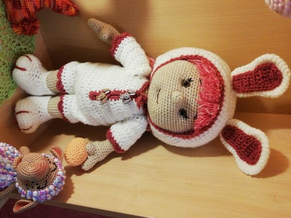 Häkelanleitung Puppenkleidung, Hanni Osterhase