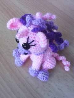 kleines Einhorn Pinkipie Häkelanleitung