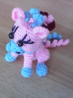 kleines Einhorn Pinkipie Häkelanleitung