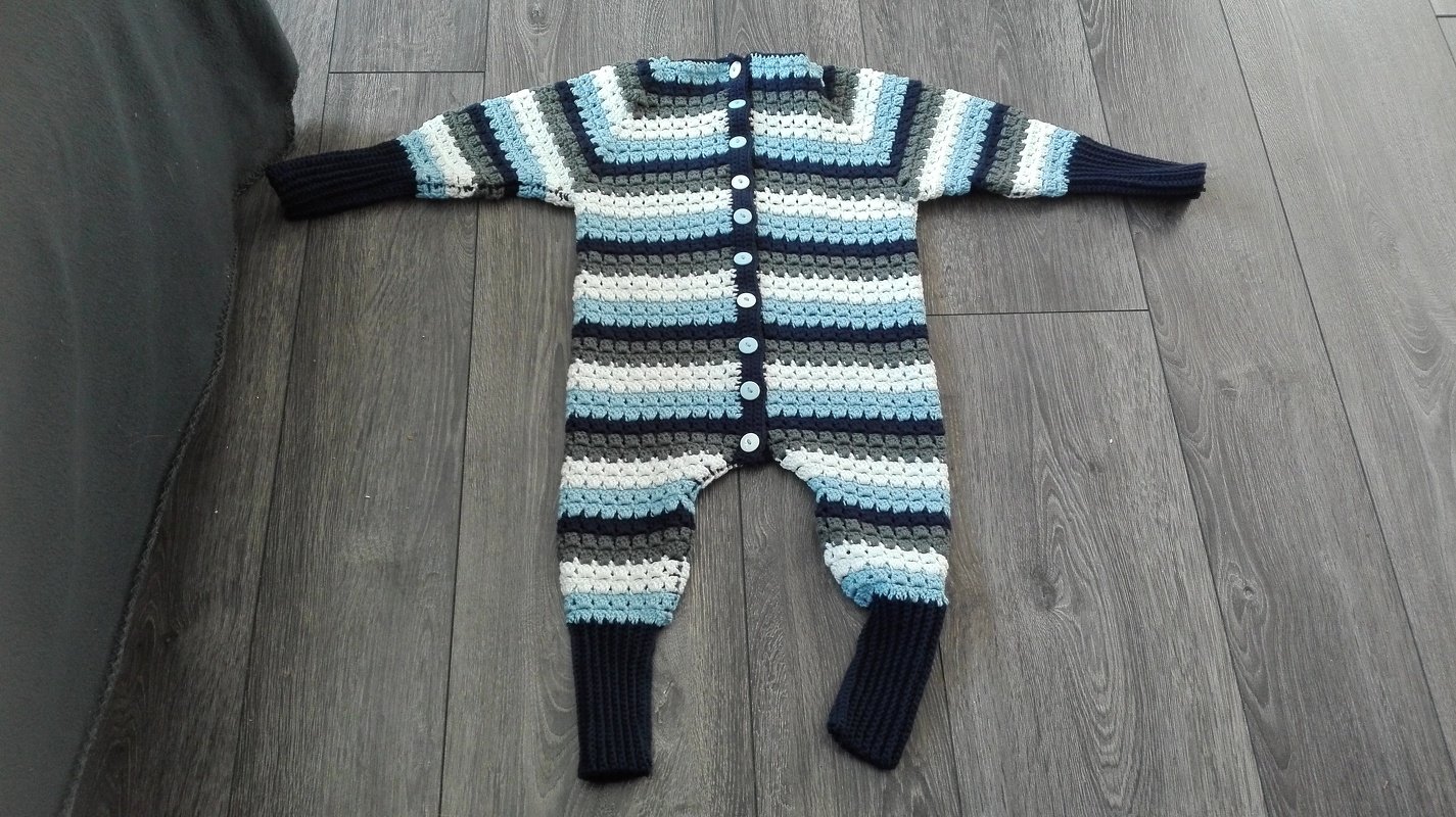 Mitwachsender Overall für Kinder - Häkelanleitung