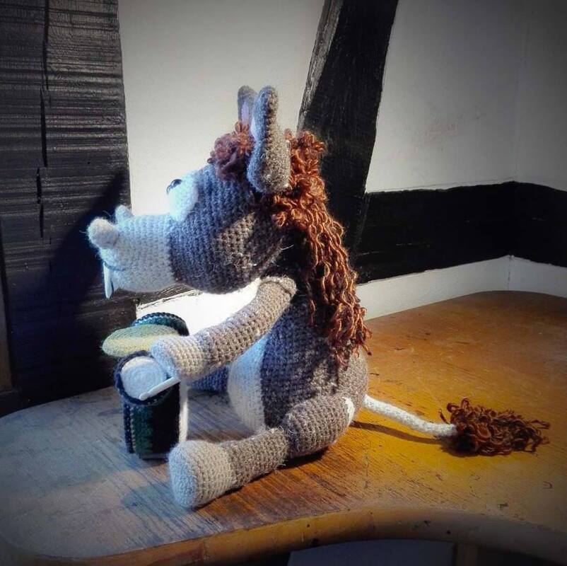 Pablo, der Rocker-Esel, Häkelanleitung