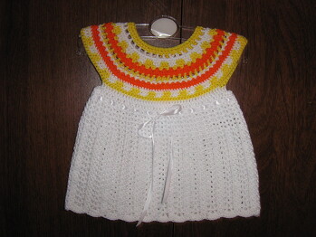 schöne Anleitung für ein süsses Babykleidchen