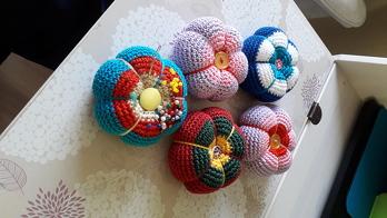 Ein schönes kleines Geschenk für liebe Mitstreiter. Und man kann Rester aufarbeiten und es ist schnell fertig.