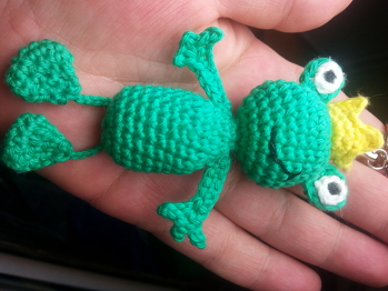 Ich bin infiziert :). Nach dem Schäfchen nun auch der Frosch.Es macht sooooo viel Spaß.