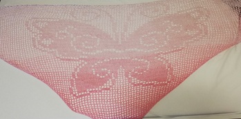 Nachdem ich mehrmals Aufribbeln musste (hab nicht richtig gezählt *lach*), ist es endlich fertig geworden und  ein echter Hingucker ist es auch noch