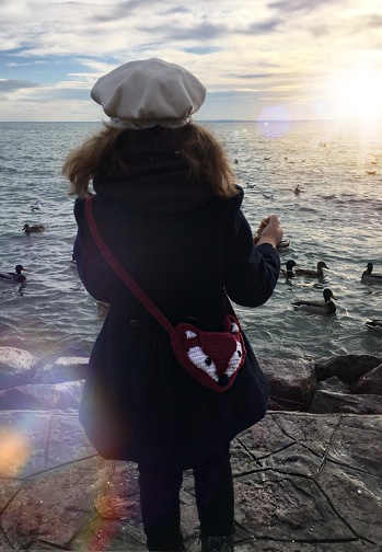 Diese Fuchs ???? Tasche ist hier viel im Gebrauch
Die kleine Besitzerin ist mächtig stolz darauf
Gut beschrieben und ein Hingucker