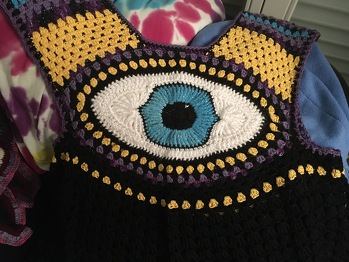 Trage es immer wieder gerne .. schon vor geraumer Zeit gehäkelt .. 💕