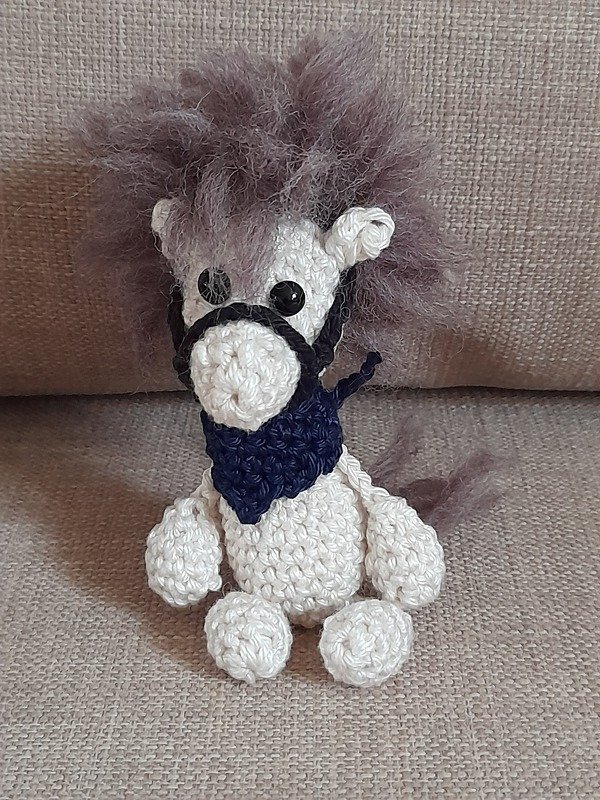 Häkelanleitung für kleines Pony, Pferdchen als Schlüsselanhänger