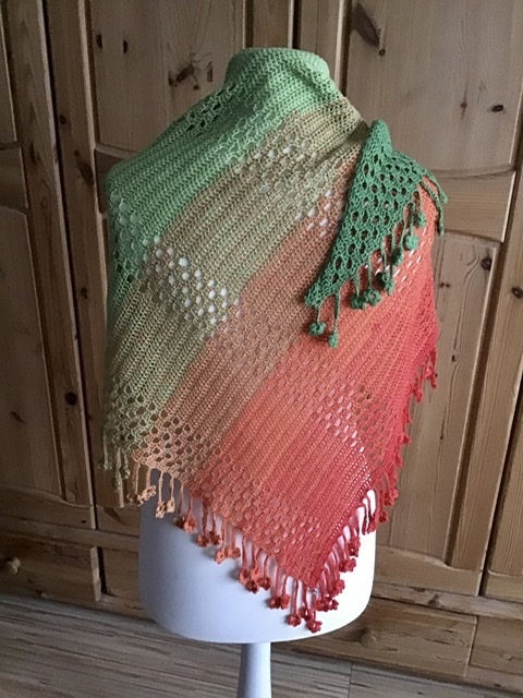 Crochet pattern shawl, wrap Daisy