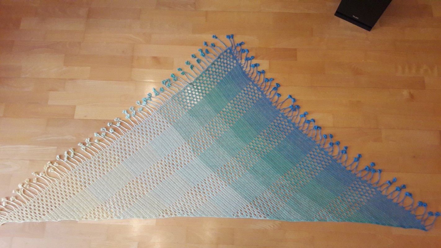 Crochet pattern shawl, wrap Daisy