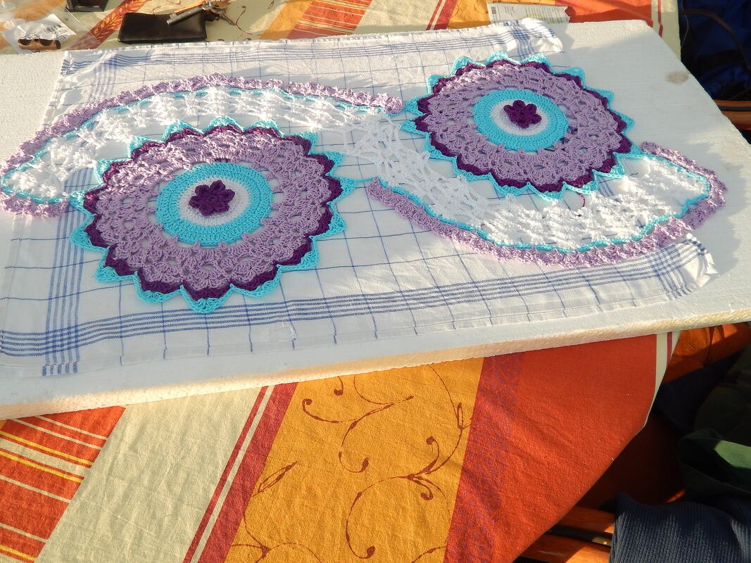 Häkeln/ Tischläufer/ Blume