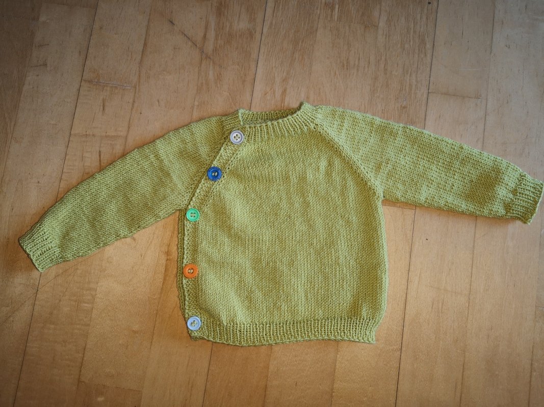 Anleitung für ein Baby-Schlüttli Gr. 62/68