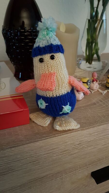 Mini Ducks, "The Stash Gobblers #05", knitting pattern