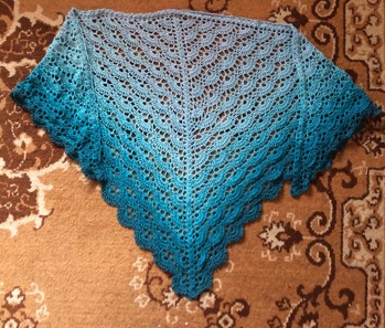 Leicht zu häkeln. Verständliche Anleitung mit Text, Häkelschrift und Bildern zu den einzelnen Schritten.
Ging Ruck zuck.