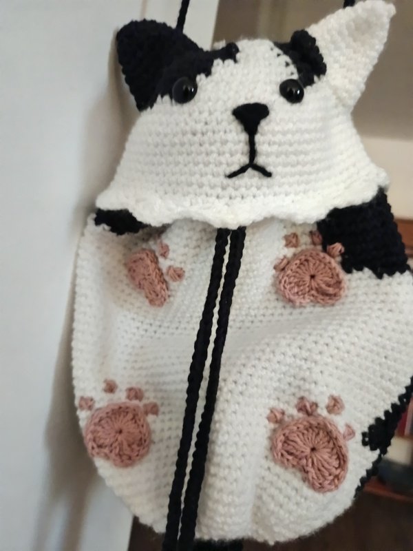 Häkelanleitung PDF für Becherwärmer mit Stickmotiven