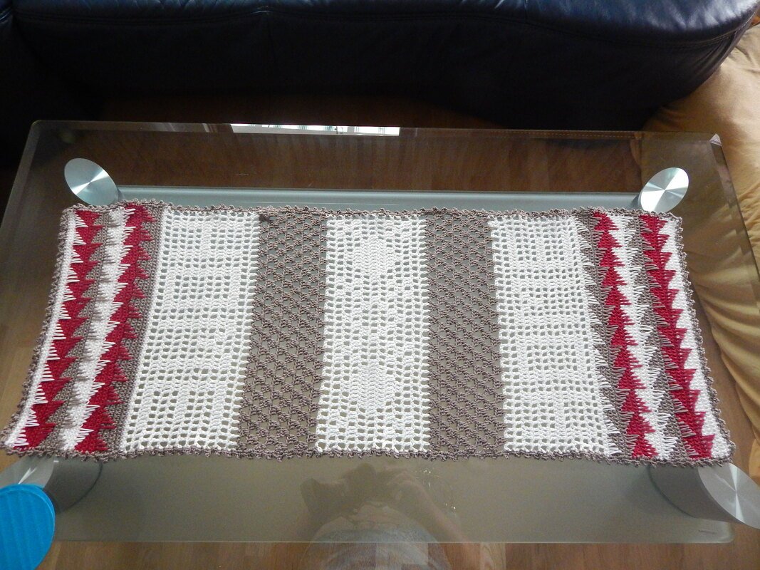 Häkeln / Tischläufer 2 Varianten Glück / Home