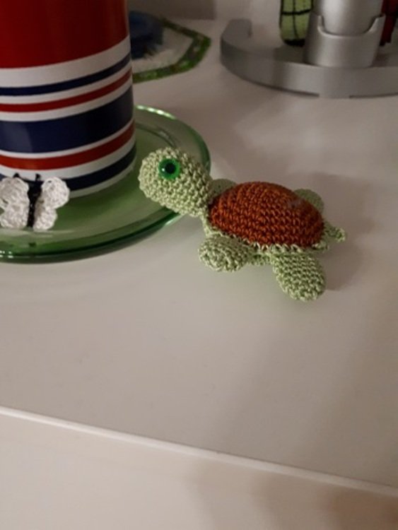 Turtle Keychains, crochet pattern, amigurumi by jennysideenreich