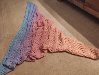 Bereits mehrfach gearbeitet, da Muster sehr schön und gut von der Hand geht