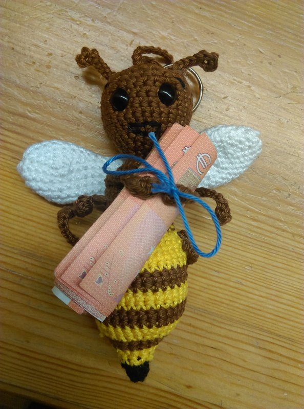 Häkelanleitung Schlüsselanhänger Biene