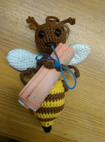 War gut nachzuarbeiten und hat viel Freude bei mir und dem Beschenkten hervorgerufen.