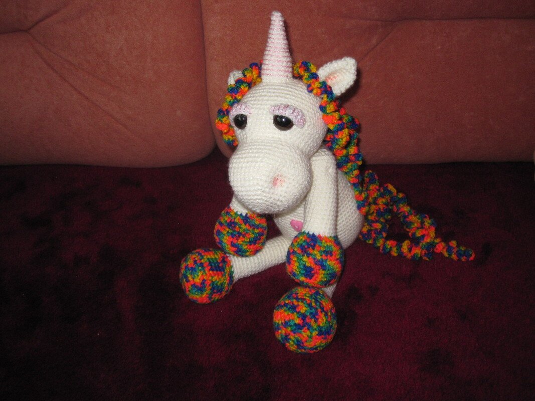 2 in 1: Trophäe oder großes Kuscheltier, Regenbogen Einhorn, Häkelanleitung als PDF