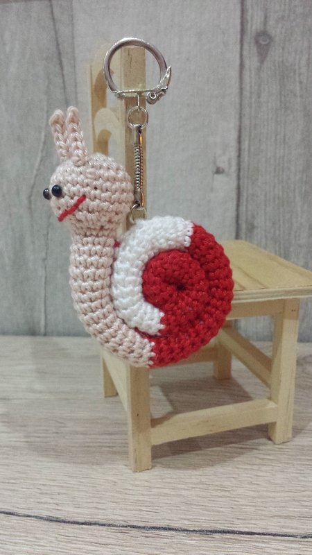 Kleine Schnecke Schlüsselanhänger Häkelanleitung