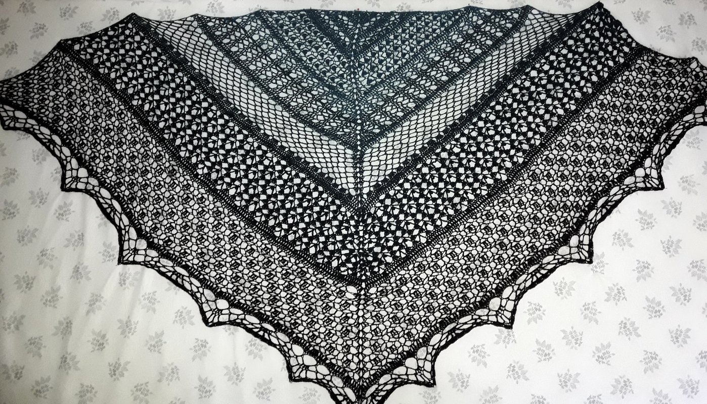 Traumwelten - Häkeltuch im Mustermix