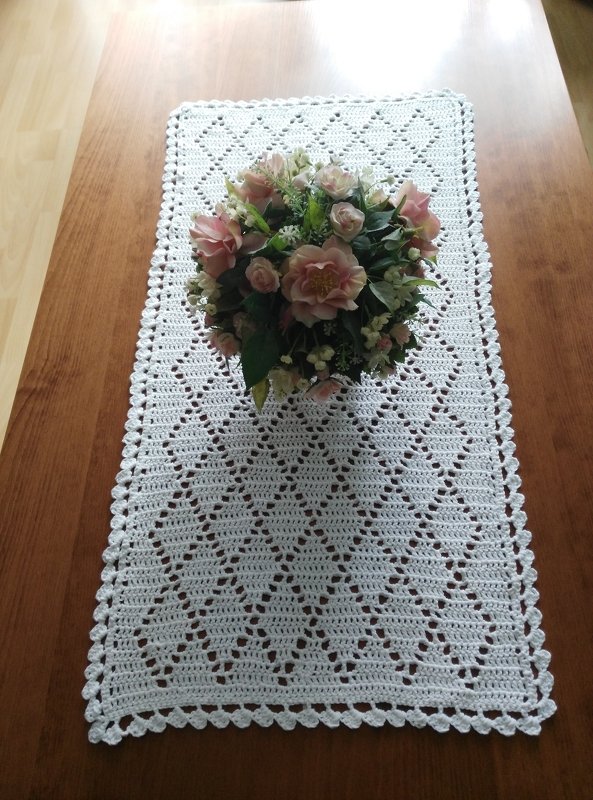 Häkelanleitung Tischläufer Raute