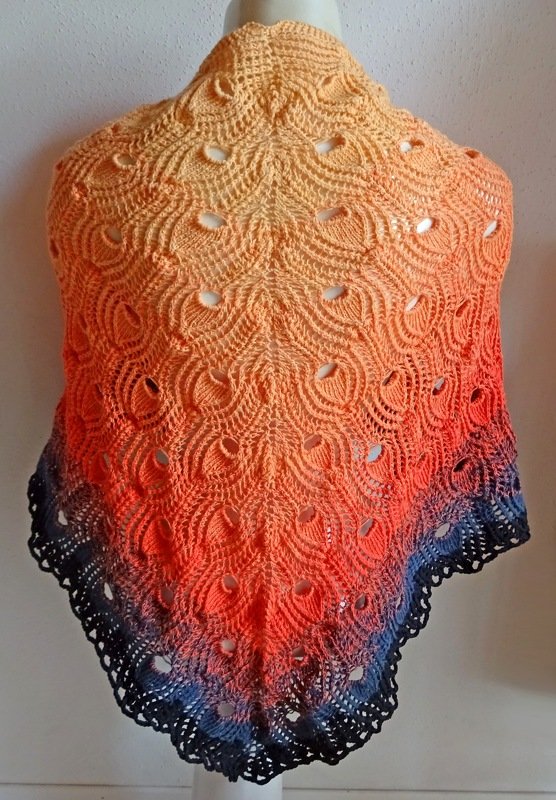 Tuch &quot;Pfauenfeder&quot; mit 1 Woolly Hugs BOBBEL-COTTON stricken