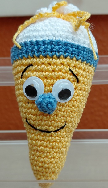 Sehr gut geklappt. Meine Zuckertüte hat wohl Wackelaugen.