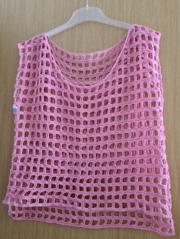 Klasse Anleitung, super Ergebis. 3fädiges Unigarn, bei NS 2,5 (häkele sehr locker), bei Größe M, benötigte Menge ca. 750m