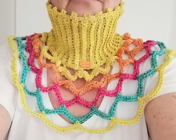 Ein schönes Teil ❣️mit fröhlichen Farben für den grauen Herbst!!